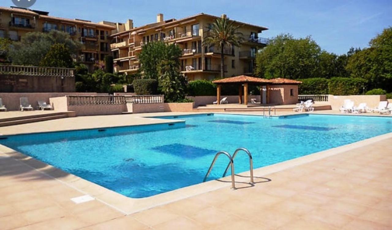 Appartement Spacieux Avec Jardin Coeur De St Tropez Saint-Tropez Exterior foto